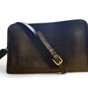 Vintage Coach Crossbody Black Leather 8914